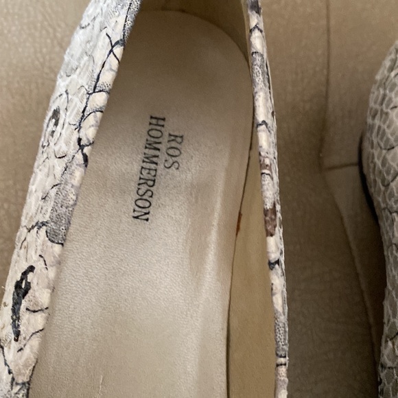 Ross Hommerson flats. Meticulously made,Beautiful shoes with specs of gold. - Picture 2 of 6